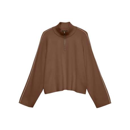 Pull marron uni avec une coupe oversize et des manches longues