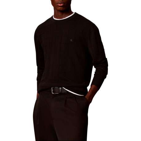 Pull noir en laine à coupe droite avec un col rond et un motif à carreaux