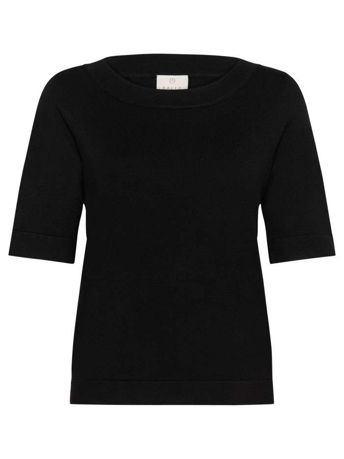 Pull noir uni avec une...