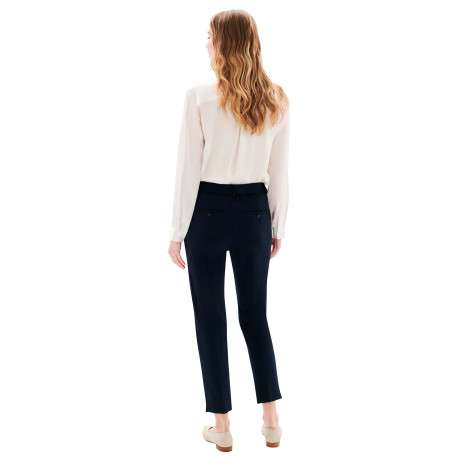 Pantalon marine uni avec une coupe cigarette muni d'un zip et d'un bouton - Image 3