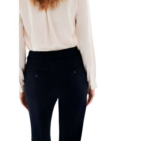 Pantalon marine uni avec une coupe cigarette muni d'un zip et d'un bouton - Image 6