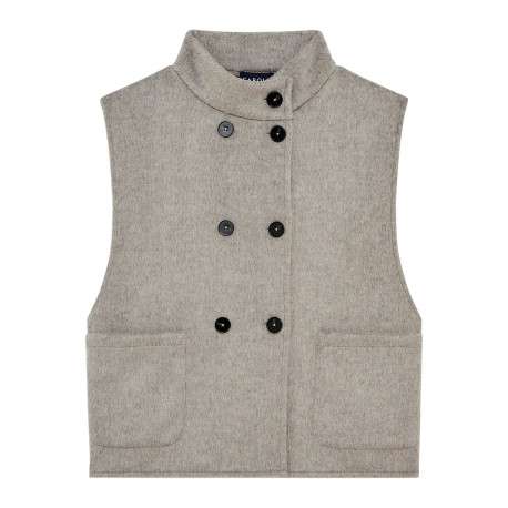 Manteau gris uni avec une coupe droite et un col montant avec bouton