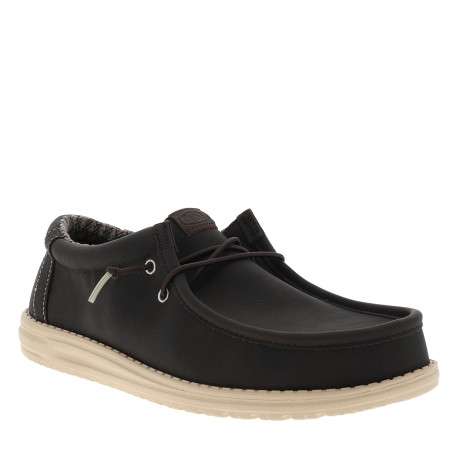 Sneakers Wally Classic marron avec un talon plat et une ouverture slip-on