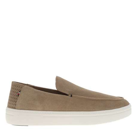 Mocassins en cuir camel à semelle plate et un logo embossé sur la semelle - Image 2