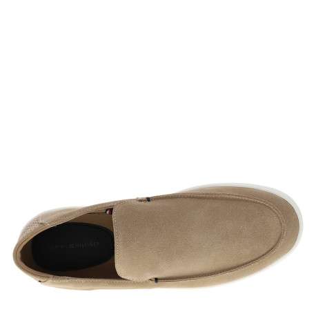 Mocassins en cuir camel à semelle plate et un logo embossé sur la semelle - Image 5