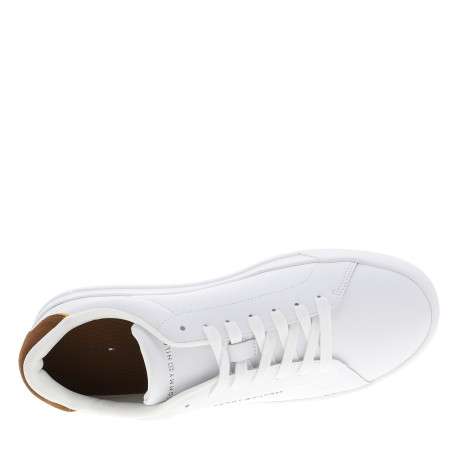Tennis en cuir blanches à semelle plate et une fermeture lacets - Image 5