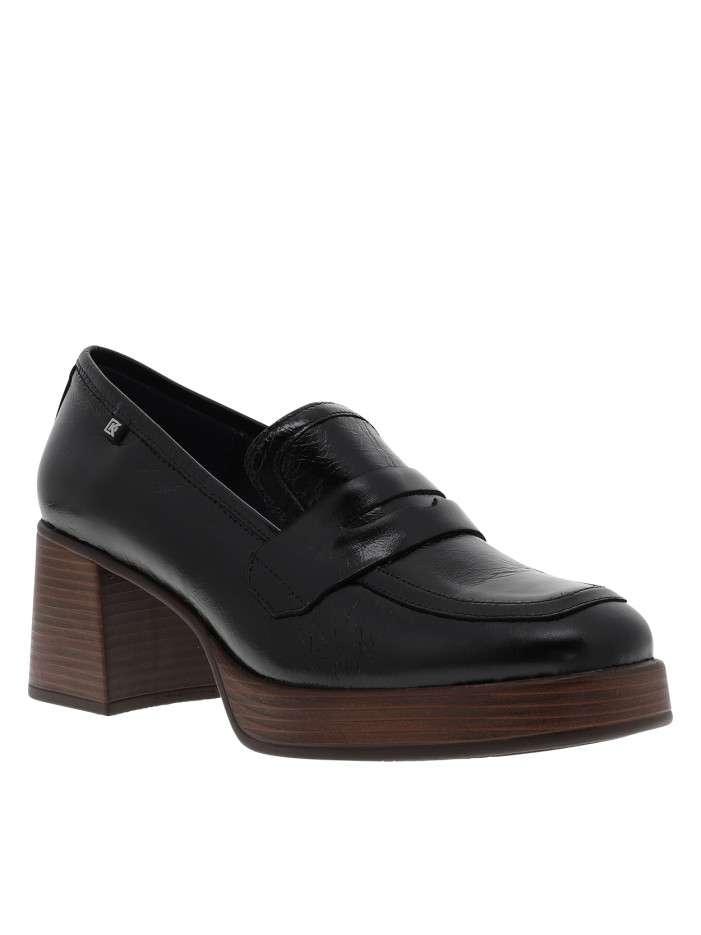 Mocassins en cuir noir...