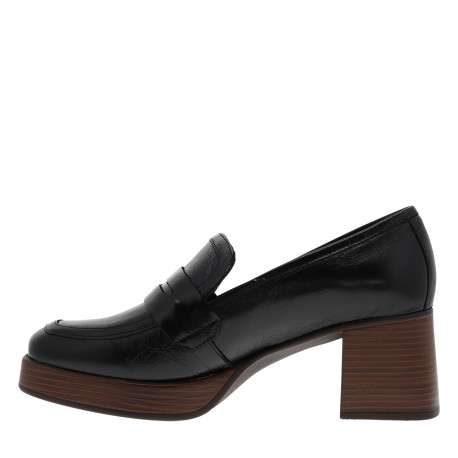 Mocassins en cuir noir vernis avec une semelle décroché moyen - Image 3