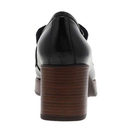 Mocassins en cuir noir vernis avec une semelle décroché moyen - Image 4