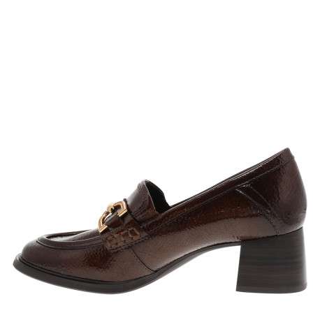 Mocassins café avec une boucle métalique brillante et un talon décroché moyen - Image 3
