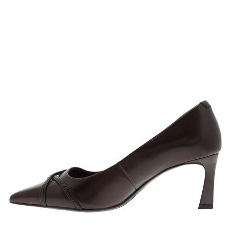 Escarpins décolletés simples en cuir bordeaux avec un talon décroché haut - Image 3