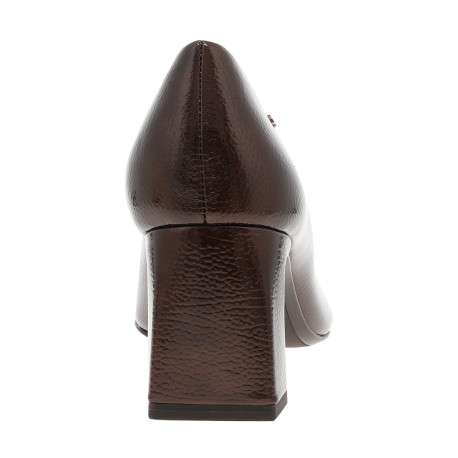 Escarpins décolletés simples marron avec un talon décroché haut - Image 4