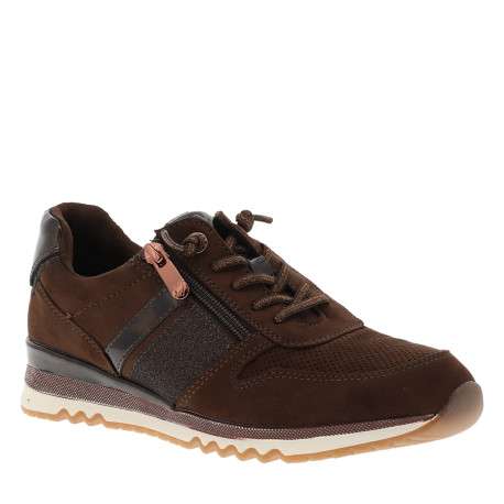 Baskets running chocolat à talon plat et une fermeture à lacets