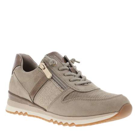 Baskets running taupe à semelle plate et une fermeture à lacets