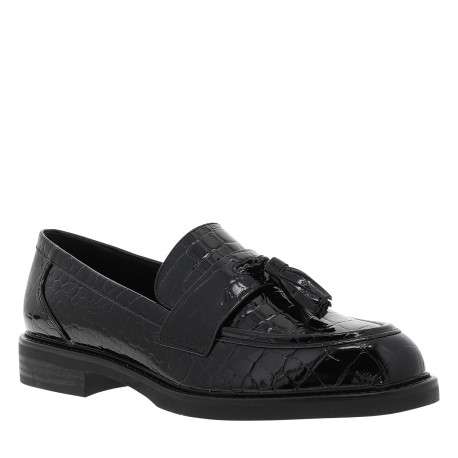 Mocassins noir verni avec une semelle plate et des écailles sur le pourtour