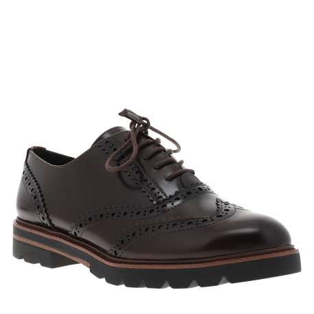 Derbies chocolat à semelle plate avec une fermeture à lacets