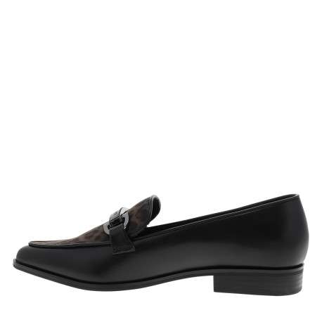 Mocassins noirs à talon décroché bas avec un imprimé léopard - Image 3