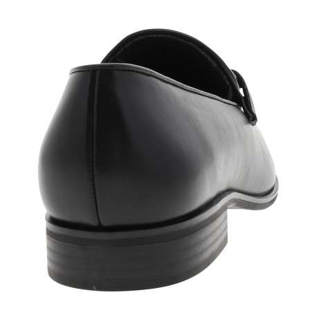 Mocassins noirs à talon décroché bas avec un imprimé léopard - Image 4