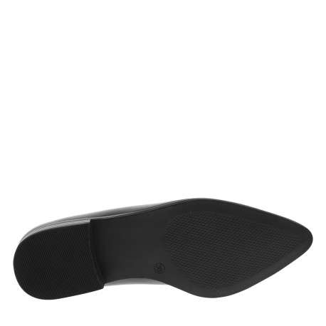 Mocassins noirs à talon décroché bas avec un imprimé léopard - Image 6