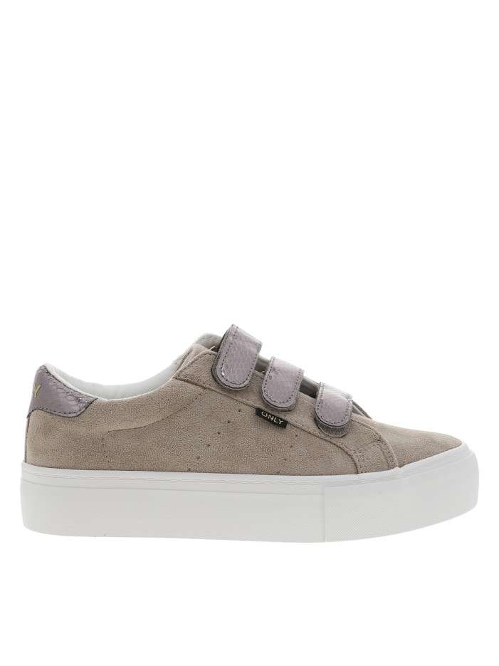 Tennis taupe à talon plat...