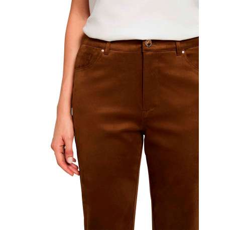 Pantalon marron uni avec une coupe bootcut muni d'un zip et d'un bouton - Image 5