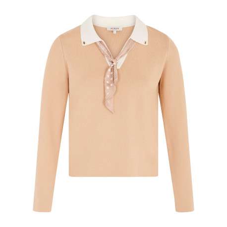 Pull beige uni avec une coupe droite et des manches longues