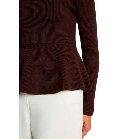 Pull chocolat uni avec une coupe cintrée et des manches longues - Image 5