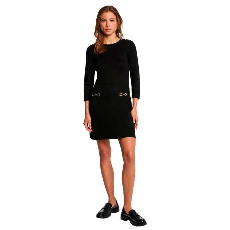 Robe courte noire unie avec une coupe ajustée et des manches 3/4 - Image 2