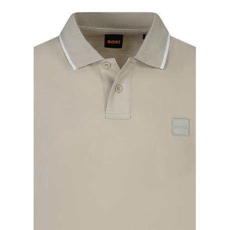 Polo en coton beige avec une coupe droite et un col avec 2 boutons - Image 3