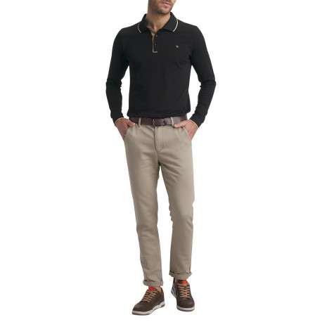 Pantalon chino en coton beige uni avec une coupe slim et des ourlets - Image 2