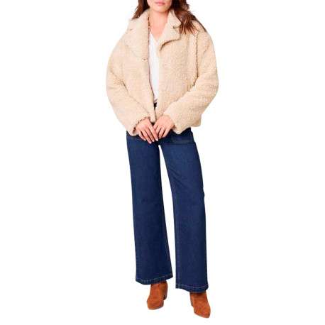 Blouson beige uni en tissu bouclette avec un col à revers cranté - Image 3