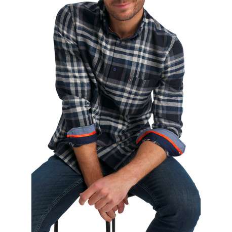 Chemise en coton bleu marine à carreaux pourvue d'une coupe ajustée col à revers - Image 5