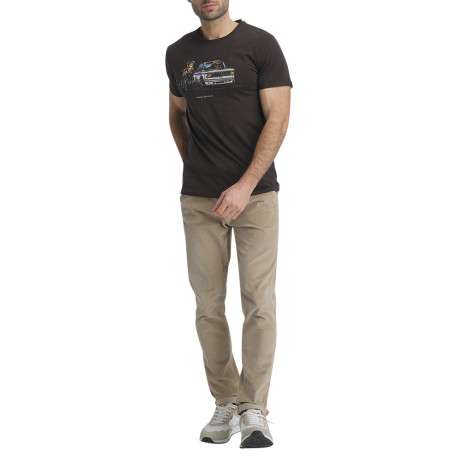 T-shirt en coton chocolat avec un imprimé de voiture et une moto - Image 2