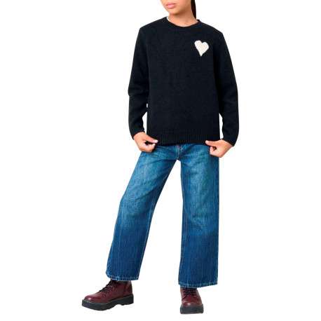 Pull noir uni en maille fine avec un cœur blanc imprimé et une coupe droite - Image 3