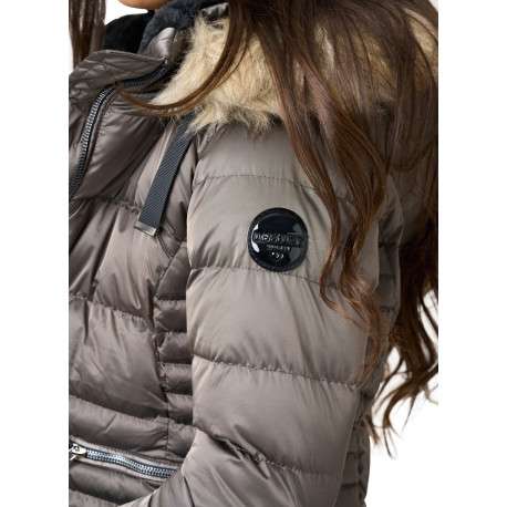 Doudoune matelassée taupe unie à coupe droite avec un col à capuche - Image 4