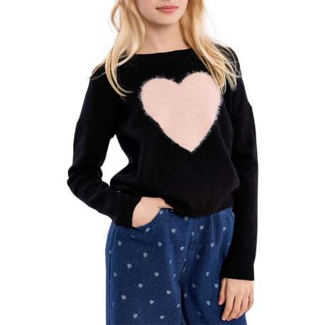 Pull noir avec un coeur sur la poitrine doté d'une coupe droite et col rond