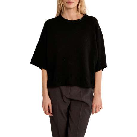Pull noir uni à coupe droite muni d'un col rond et des manches 3/4