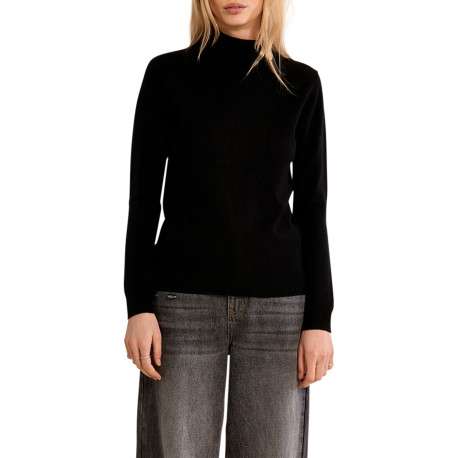 Pull noir uni pourvu d'une coupe droite et des manches longues