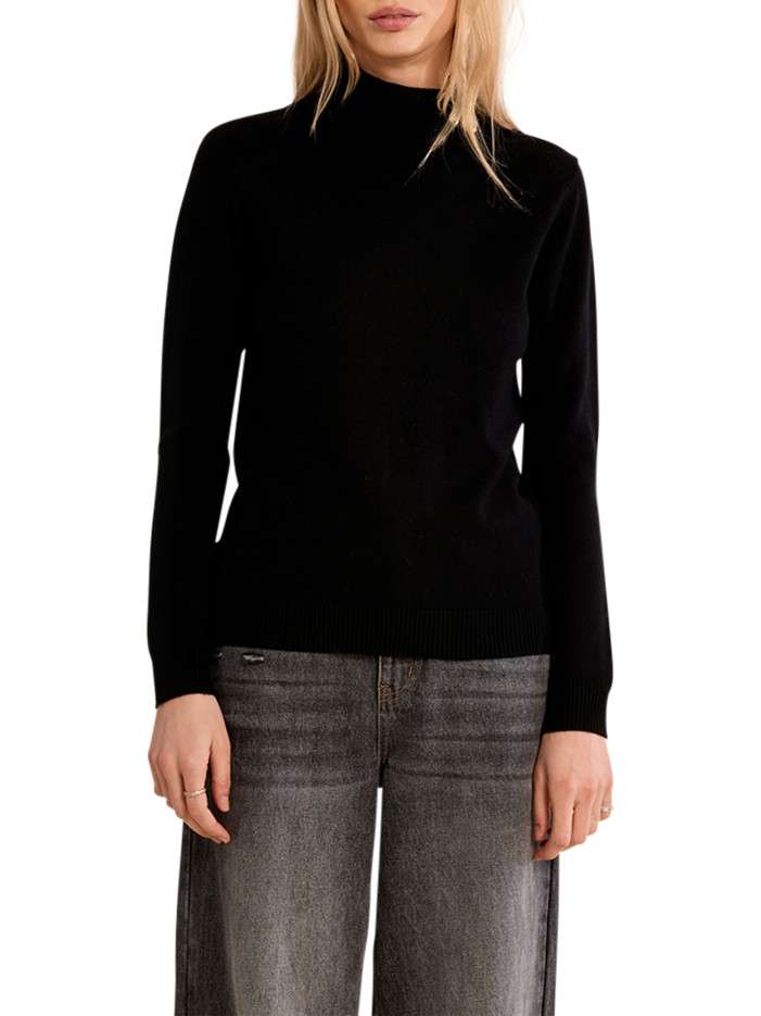 Pull noir uni pourvu d'une...