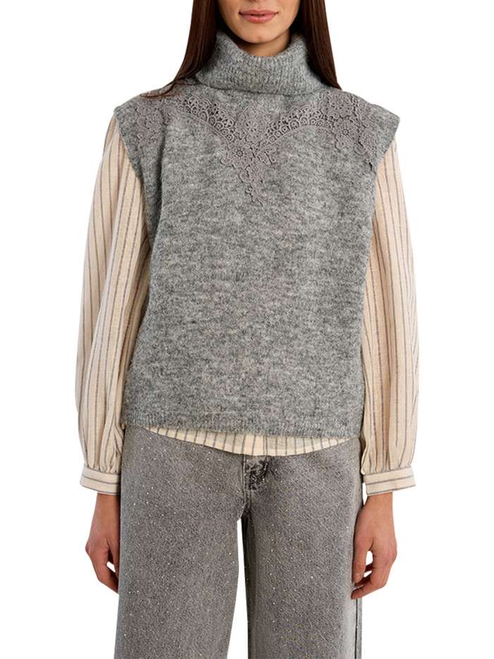 Pull gris à coupe droite...