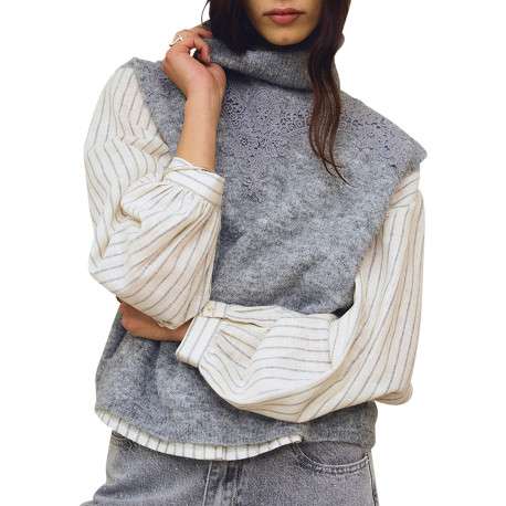 Pull gris à coupe droite doté d'un col montant et sans manches - Image 5