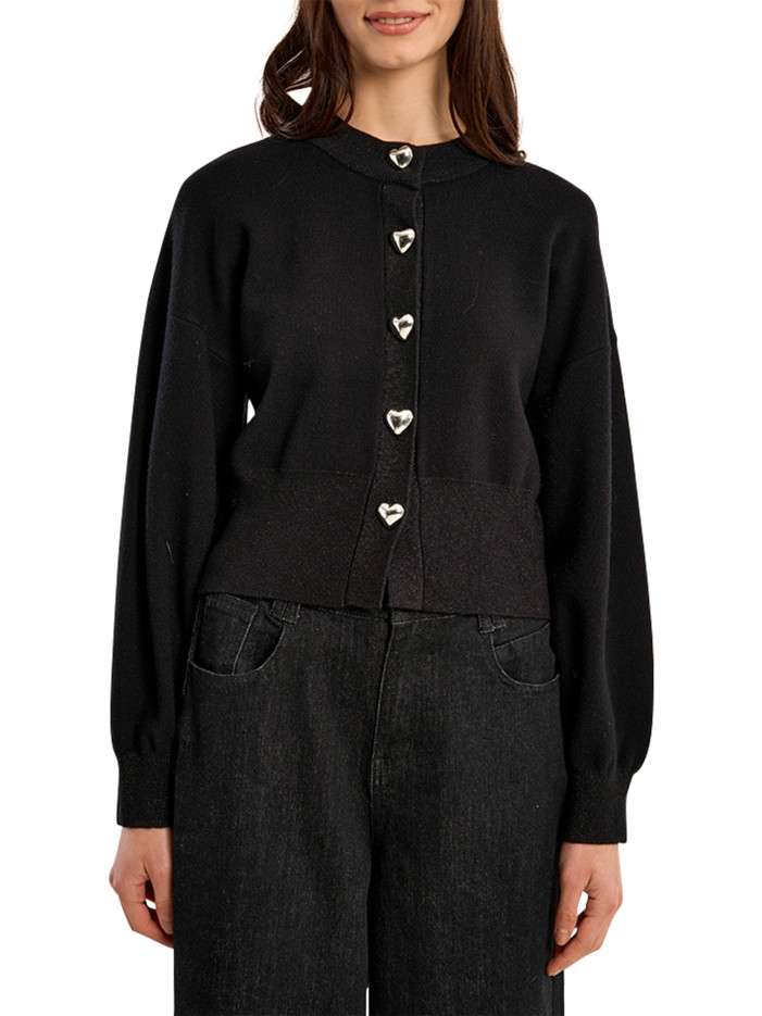 Pull noir avec une coupe...