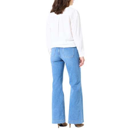 Jean en coton bleu à coupe bootcut pourvu de multiples poches - Image 3