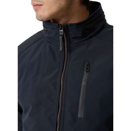 Blouson marine à coupe ajustée pourvu d'un col montant zippé - Image 5
