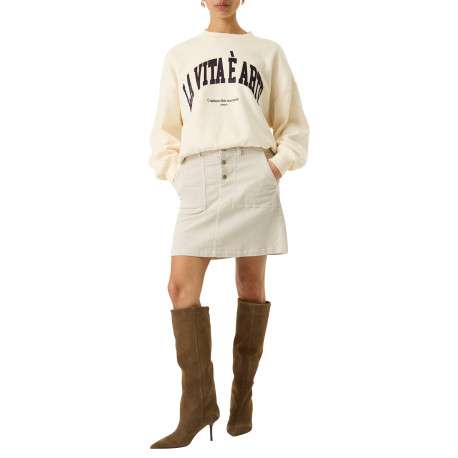 Jupe courte en coton beige pourvue d'une coupe droite et de poches italiennes - Image 5