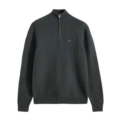 Pull gris à coupe droite pourvu d'un col camionneur et de manches longues