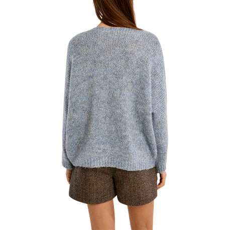 Pull bleu à grosses mailles avec une coupe droite doté d'un col V large - Image 2