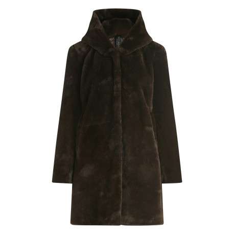 Manteau chocolat uni avec une coupe droite et un col à capuche