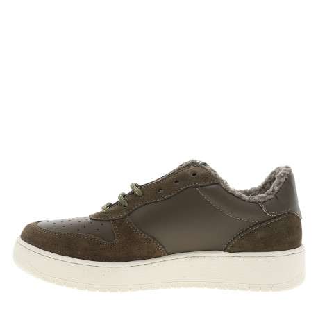 Tennis en cuir kaki suédé avec le logo ""V"" pailleté et le col en sherpa - Image 3