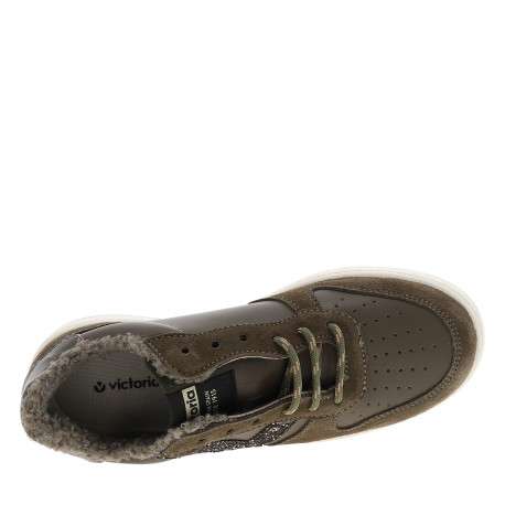 Tennis en cuir kaki suédé avec le logo ""V"" pailleté et le col en sherpa - Image 5